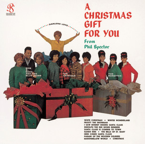 I Saw Mommy Kissing Santa Claus - The Ronettes